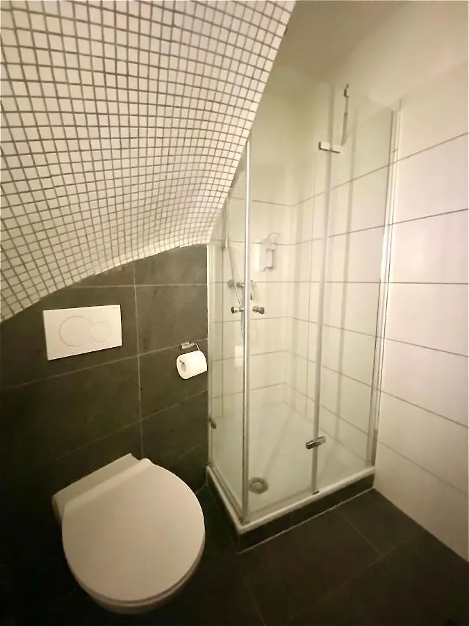 Hotel City Meetpoint Hamburg 2*,